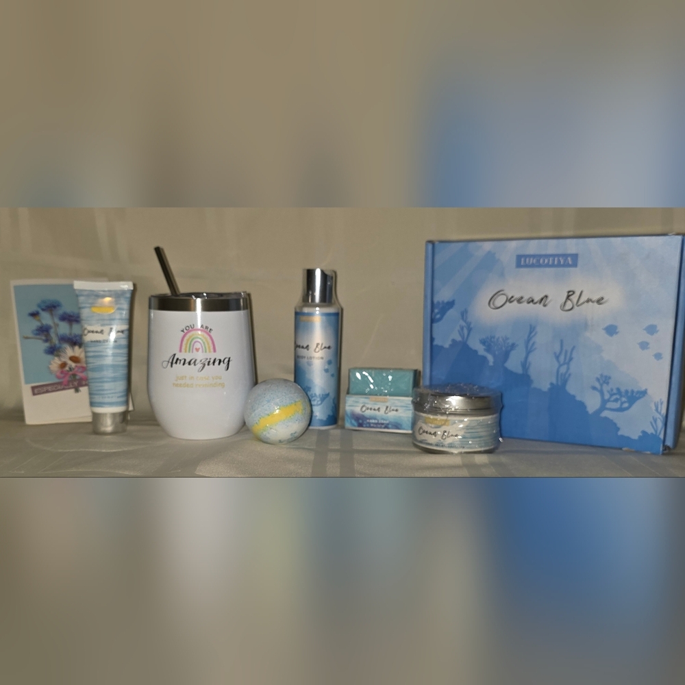 Hello Beautiful Box Bundle 💙 - Picture 2 of 16